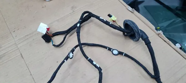 Audi A5 8W Oviopastus OEM 8W8971029E image 4