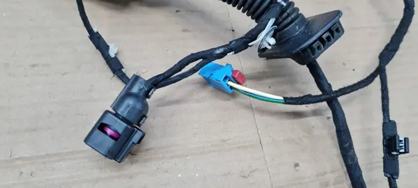 Audi A5 8W Oviopastus OEM 8W8971029E image 9