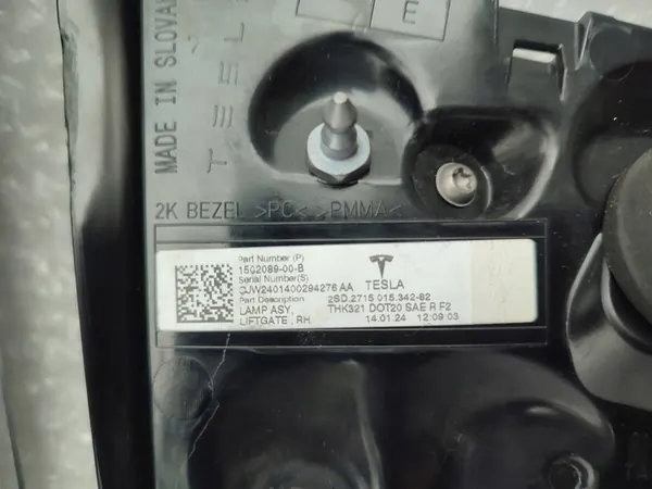Bakre Höger Bakljus Tesla Model Y image 5