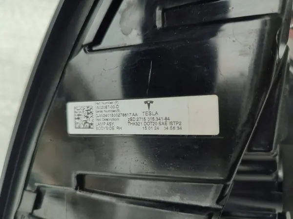 Bakre Höger Bakljus Tesla Model Y image 9