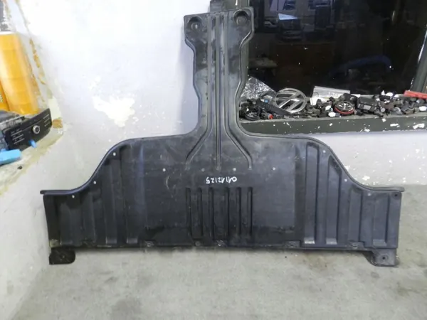 Volvo XC40 bakre golvskydd OEM 32414289 image 2