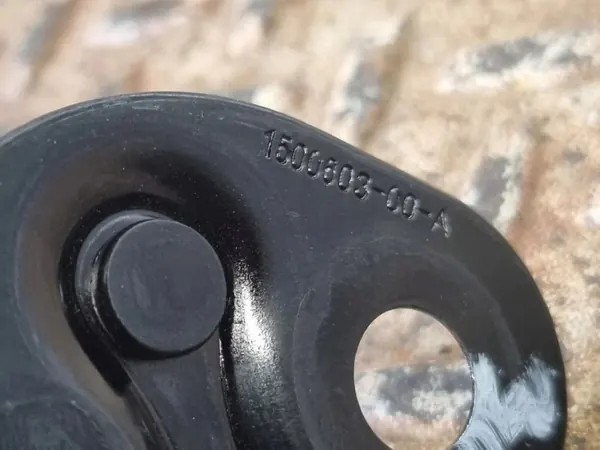 Tesla Model Y 2023 Slotinleg OEM 150060300A image 4