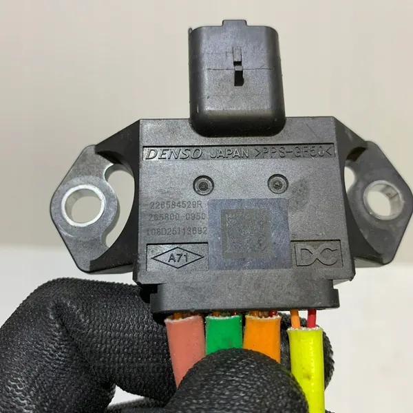 AdBlue-lämpötila-anturi RENAULT DACIA NISSAN 1.5 dCi 226584529R image 2