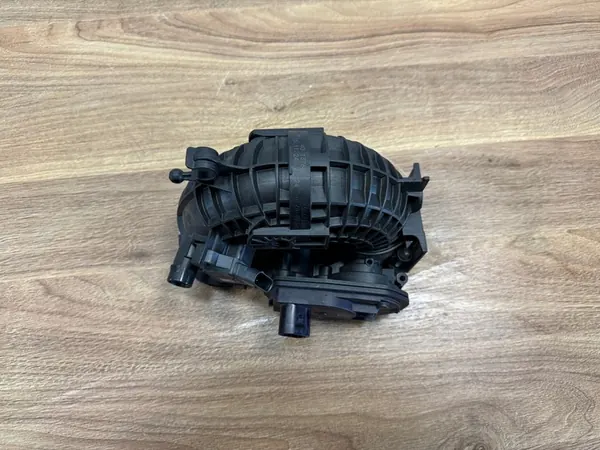 Elektrische Drosselklappe mit Ansaugrohr VW Skoda Audi image 4