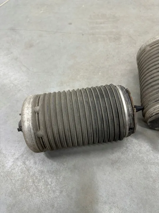 Audi A6 C7 Lift Achterluchtveer OEM 4G0616001T/4G0616002T image 6