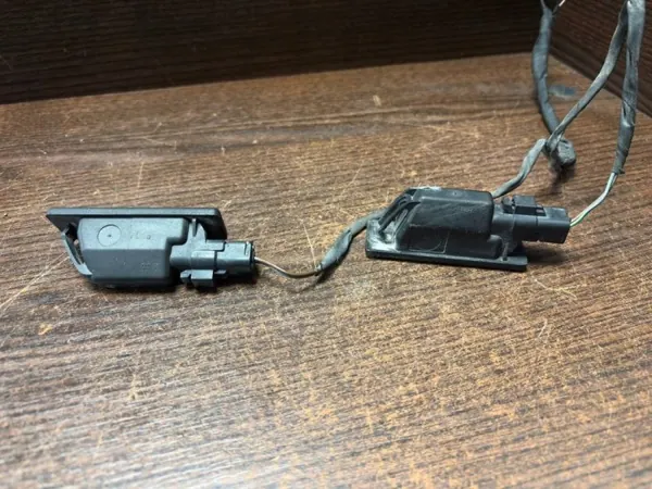 Luz de matrícula Mercedes-Benz Vito OEM 6394404809 image 3