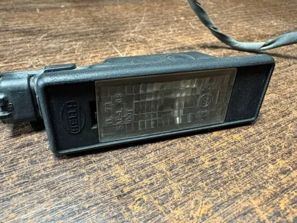 Luz de matrícula Mercedes-Benz Vito OEM 6394404809 image 4
