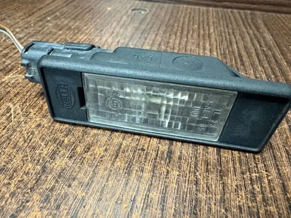 Luz de matrícula Mercedes-Benz Vito OEM 6394404809 image 5