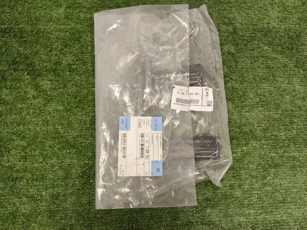 Fram vänster skärmhållare BMW X5 F15 / X6 F16 OE image 2