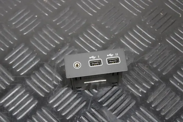 USB AUX-aansluiting OEM 284H39520R voor Renault Clio V image 2
