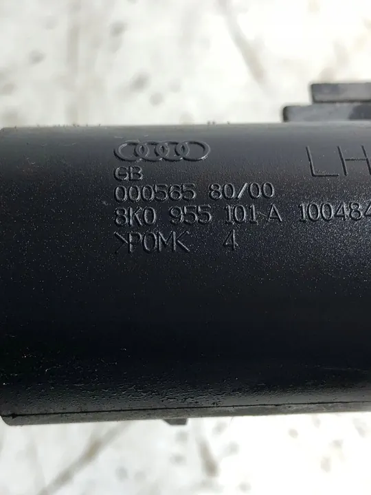AUDI A4 B8 Linker Koplampenwasser 8K0955101A image 3