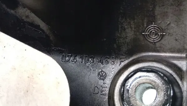 Venttiilikansi OEM 074103469F VW LT 2 II 2.5SDI:lle image 4