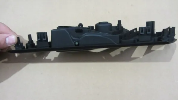 BMW X5 G05 G06 G07 Oikea sisäovenkahva OEM 51216997810 image 7