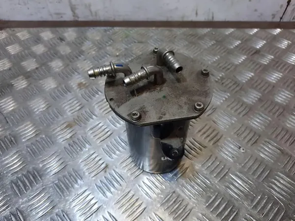 Carcaça do Filtro de Combustível VW Touareg 3.0L 2013 7P6127401 image 2