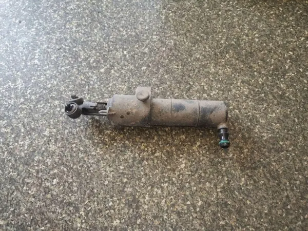 Vasen ajovalopesin OEM A2128600147 Mercedes-Benzille image 3