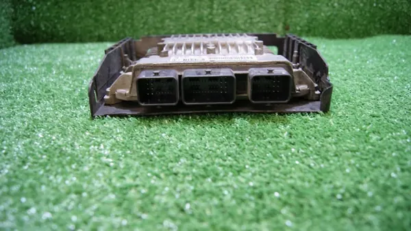 Computadora Motor Usada OEM 5WS40174B-T para Citroen C2 image 3