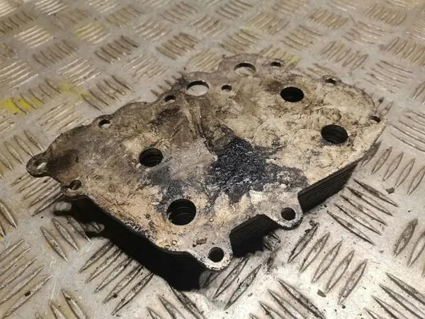 Refroidisseur d'huile boîte Mercedes-Benz A W169 OEM 6401800565 image 3