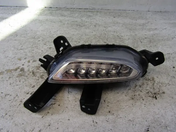 Hyundai i30 2017 Front rechts Nebelscheinwerfer OEM 92208G41 image 2