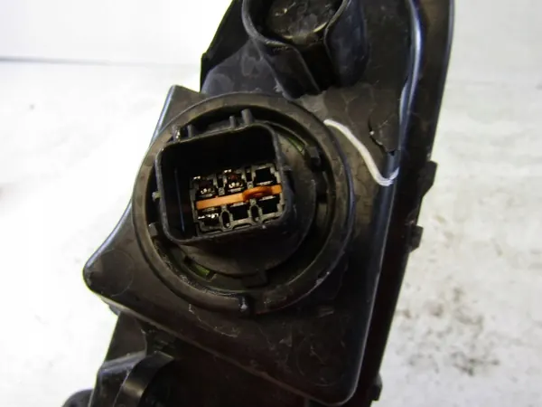 Hyundai i30 2017 Front rechts Nebelscheinwerfer OEM 92208G41 image 10
