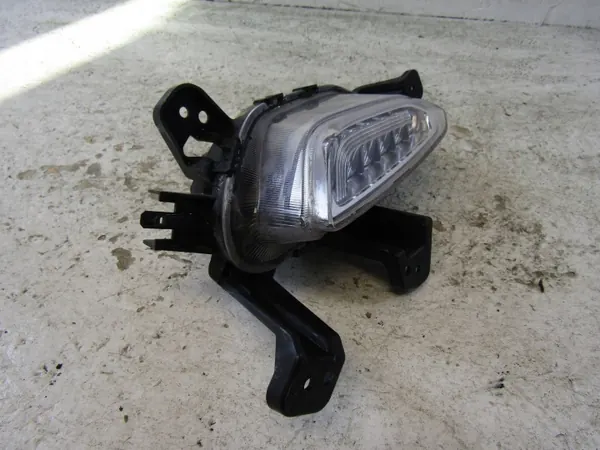 Hyundai i30 2017 Front rechts Nebelscheinwerfer OEM 92208G41 image 4