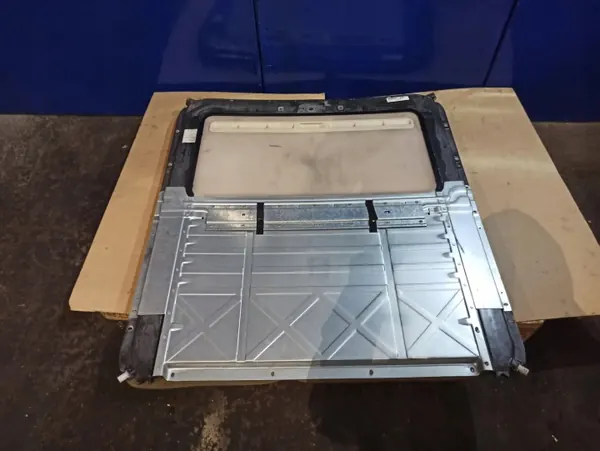 Teto Solar Saab 9-3 OEM 4327789 - Usado image 4