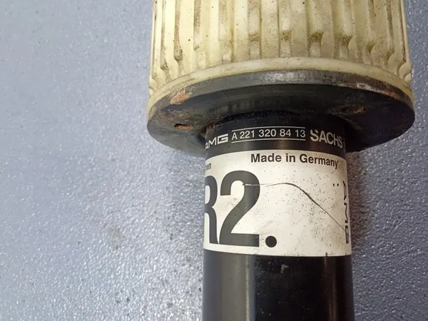 Mercedes CL W216 Främre Höger Stötdämpare A2213208413 image 4