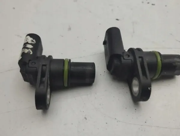 Sensor de árbol de levas OEM 04C907601A VW Jetta MK7 image 3