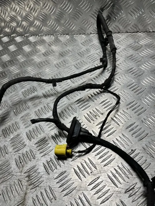Lämmitettävä tuulilasinpesun suutin OEM VW29073 Audi A4 B9 image 3