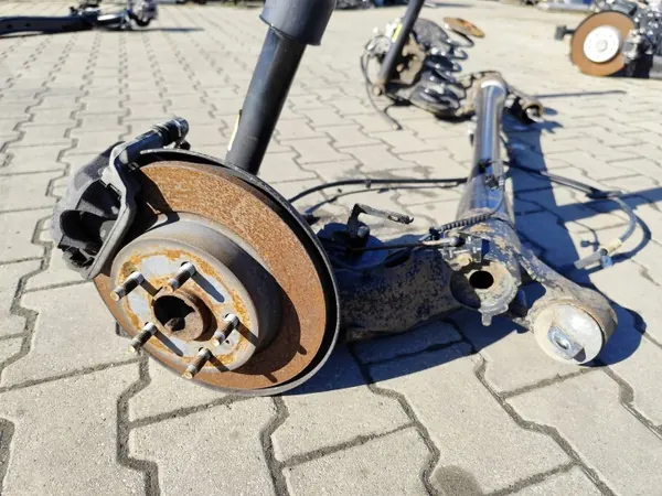 Viga do eixo traseiro Opel Mokka X OEM 95325748 image 3