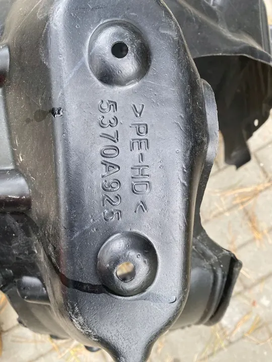 Mitsubishi Space Star 2017 Etuvasen Lokasuoja image 4