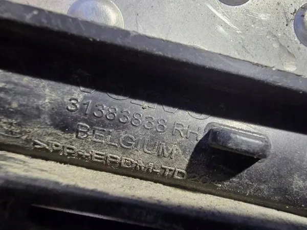Uitlaatbevestiging rechterzijde OEM 31383838 image 7