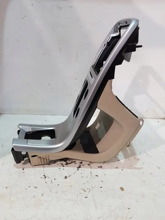 Marco del panel central OEM 39864993 para Volvo XC60 image 3