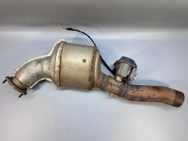 Catalyseur Audi OE OEM 8W0131703AQ image 2
