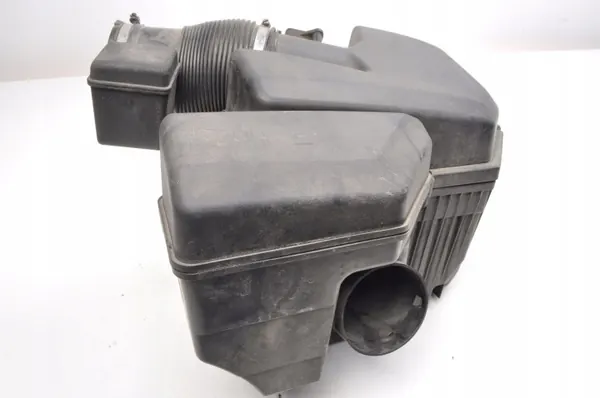 Volvo Luftfiltergehäuse OEM 30748211 8658471 image 4