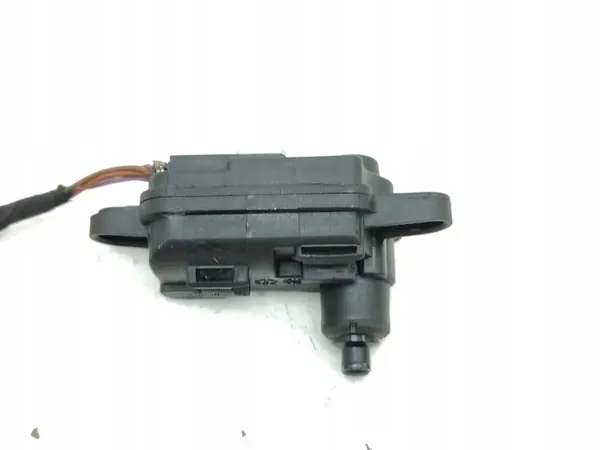 Cupra Formentor polttoaineläppätoimija OEM 8V4862159R image 5