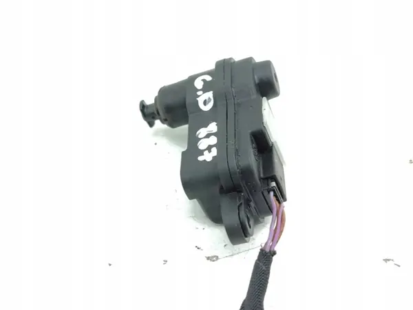 Cupra Formentor polttoaineläppätoimija OEM 8V4862159R image 6