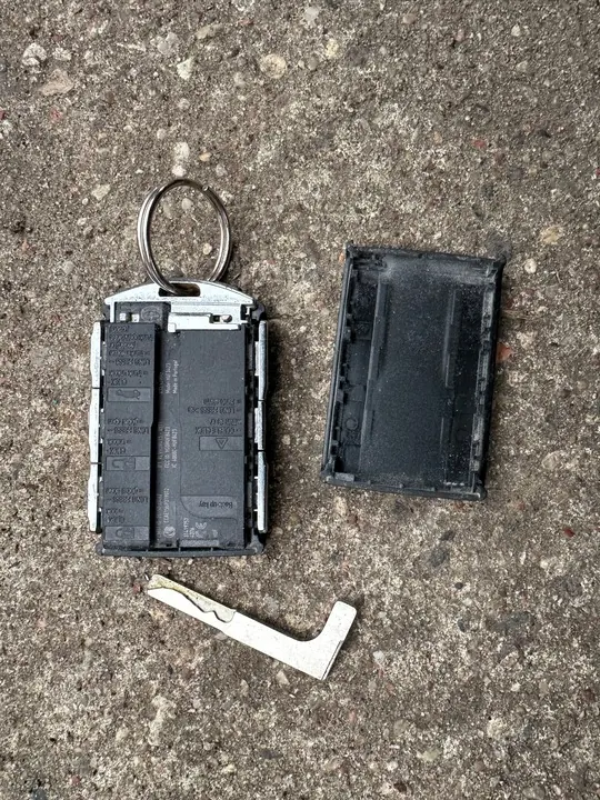 VOLVO S60 III V60 II XC60 XC90 V90 S90 II Sleutel 31419757 image 2