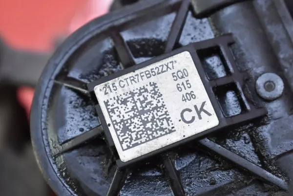 Hintere rechte Bremszange VW Golf VII Sportsvan 5Q0615406CK image 7