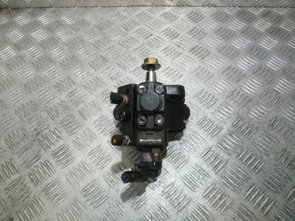 Pompe à injection OEM 0445010156 pour Opel 1.9 CDTI image 2