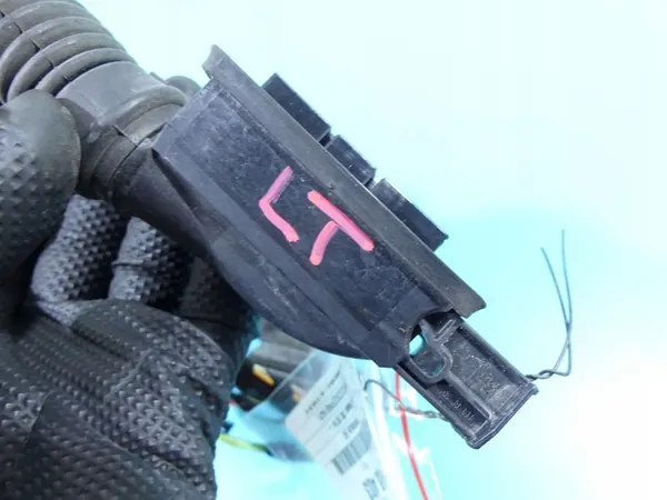 Vasen Takaluukun Johdotus VW Passat B8 3G0971693E image 4