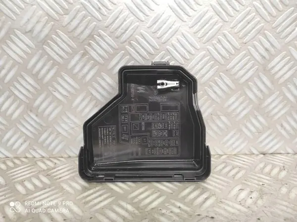 Caixa de fusíveis completa dianteira Toyota Yaris 826620D710A image 4