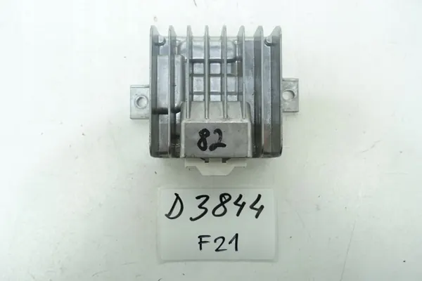 Amplificador Harman usado OEM A2439008400 para Mercedes image 2