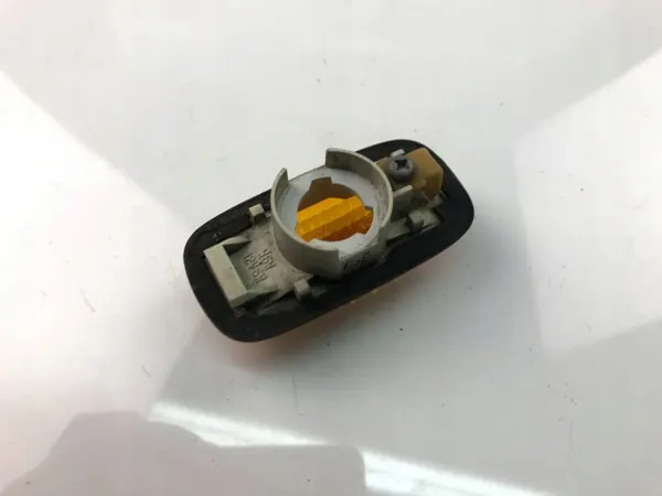 Clignotant aile gauche OEM 63E Nissan Maxima image 3