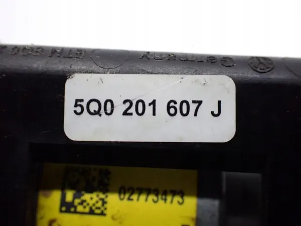 Webasto Lisälämmityspumppu OEM 5Q0201607J Käytetty image 3