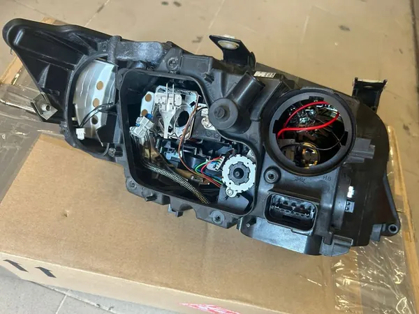 Farol BMW E90 E91 Bi Xenon Esquerdo Europa image 3