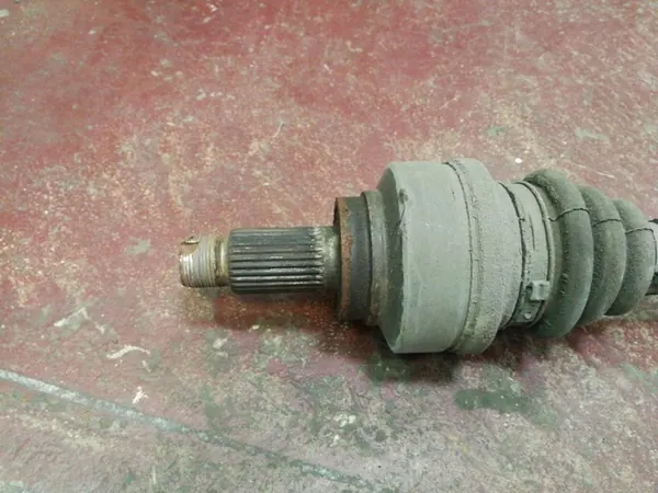 BMW 1 F20 F21 2012 Vänster bakaxel image 2