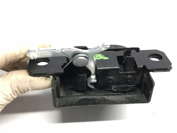 Baklucka Lås Volkswagen Multivan T5 2004 7LA827505B image 4