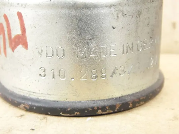 Mercedes-Benz T1 1985 Oil Temperature Sensor OEM 31028931 image 3