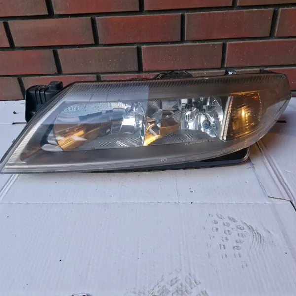 Farol Xenon Esquerdo Renault Laguna 2 OEM 89006908 image 2