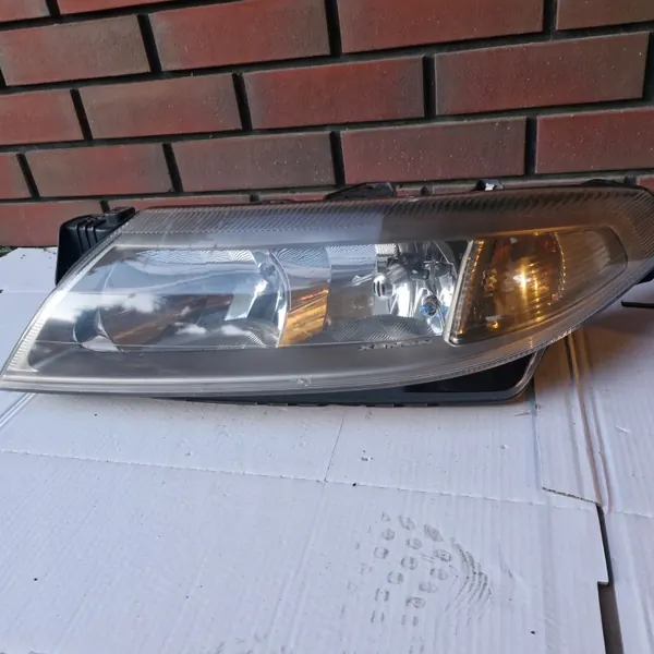 Farol Xenon Esquerdo Renault Laguna 2 OEM 89006908 image 3